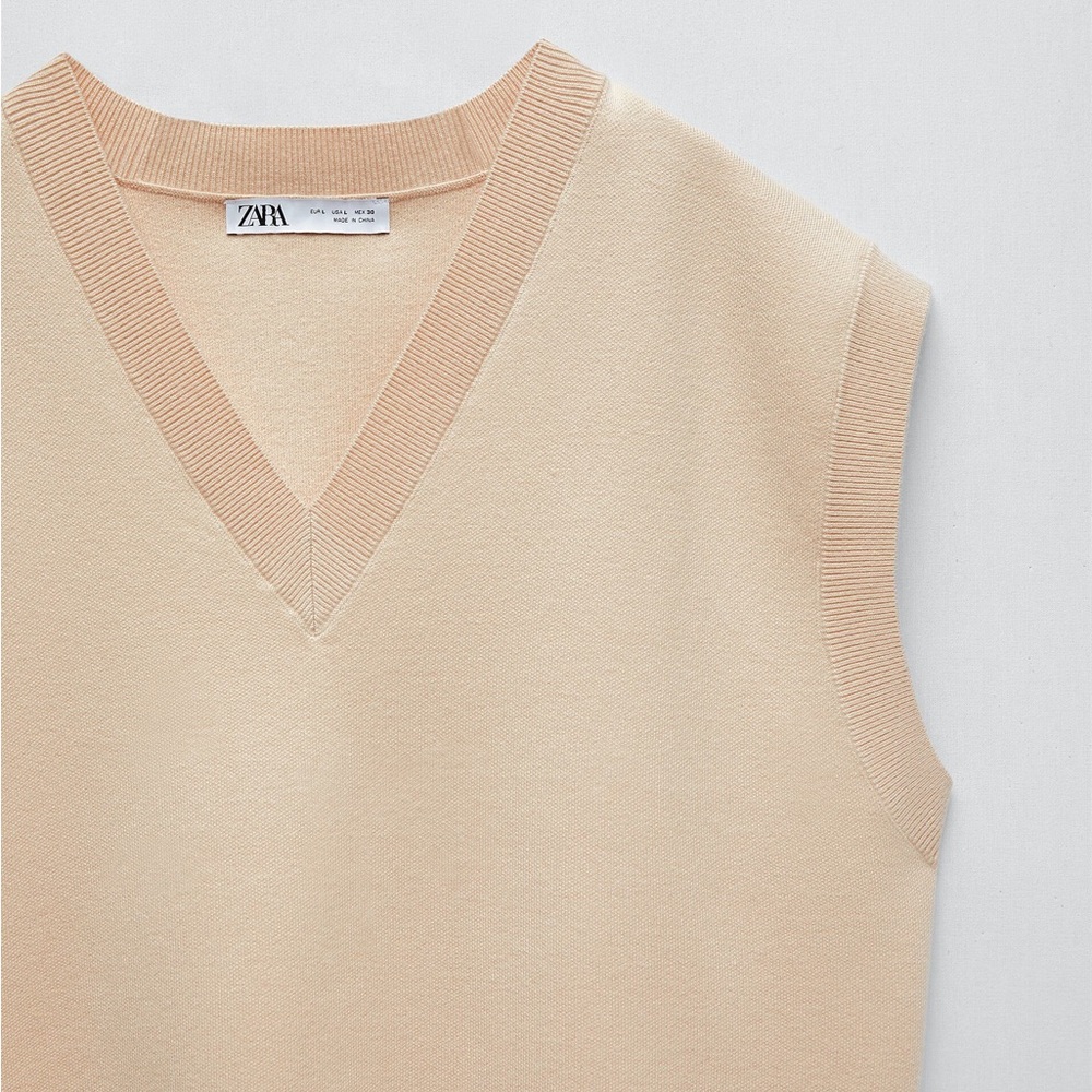 ZARA Knitted Waistcoat in Beige